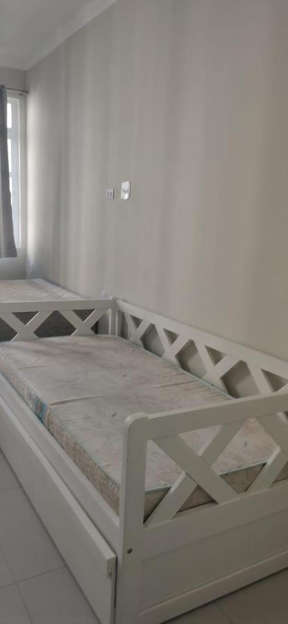 Pitangueiras Kitnetes Apartment *